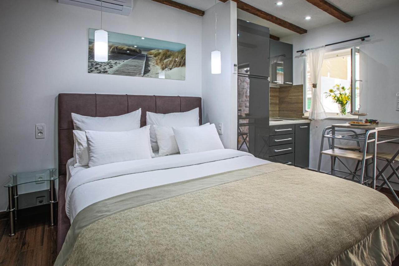 Theatre Luxury Rooms Split Bagian luar foto